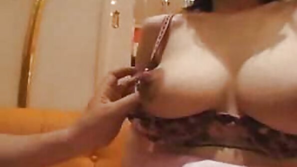 Чернокосата манекенка българско порно скрита камера я прецака и крема